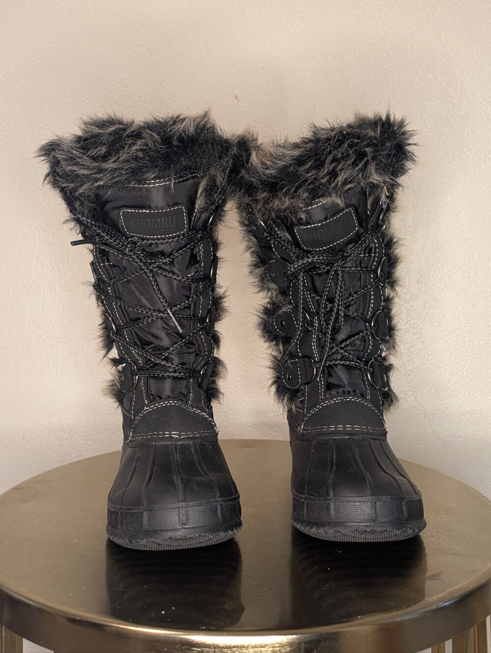 Khombu Calder Black Faux Fur Lace Up Winter Snow Boots Size 6 Like New